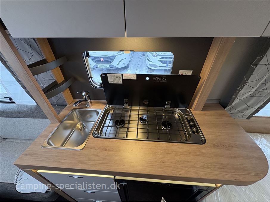 Knaus Sport 450 FU